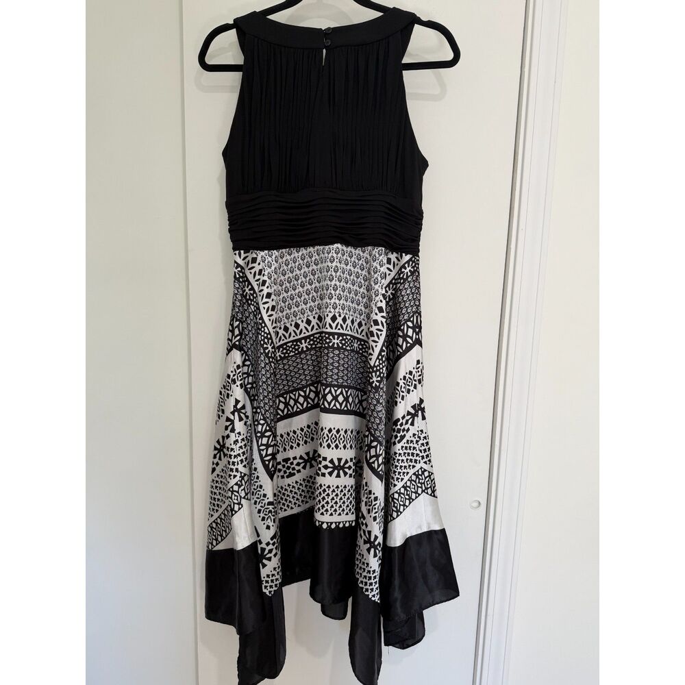 Melrose Black & White Geometric Print Handkerchief Hem Dress Size 16